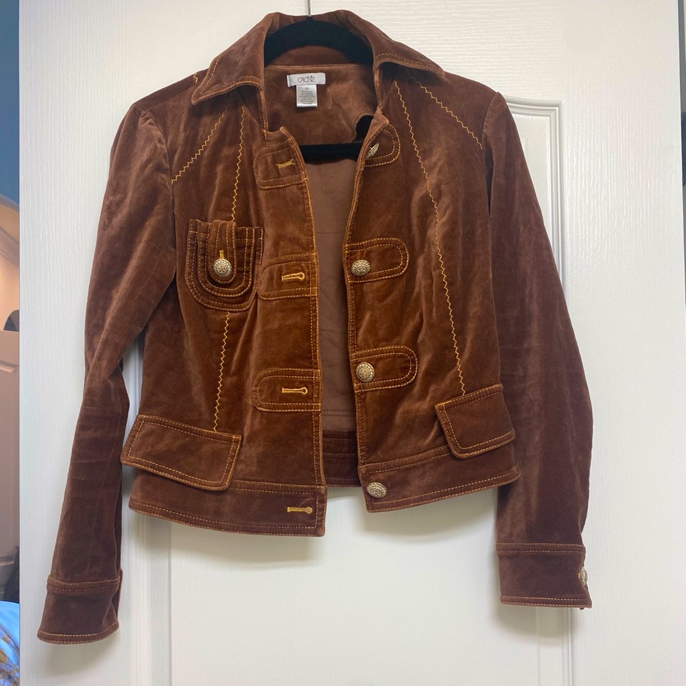 $3 for 10 Cache jacket